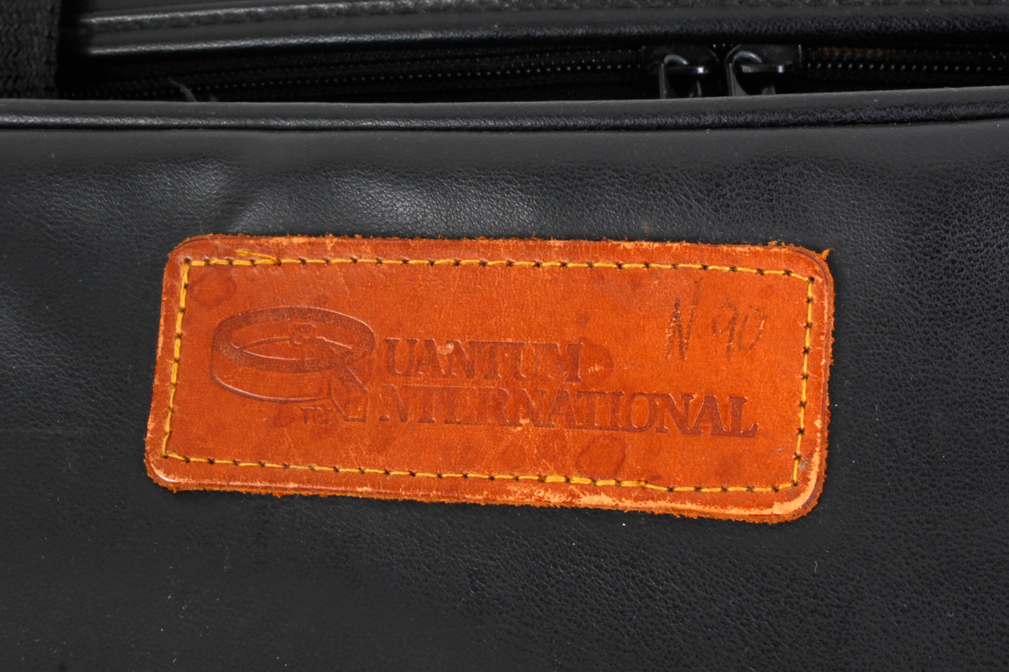 Quantum International Vintage Case Bag Large 1990s Black - 3-Side Pockets - Shoulder Strap