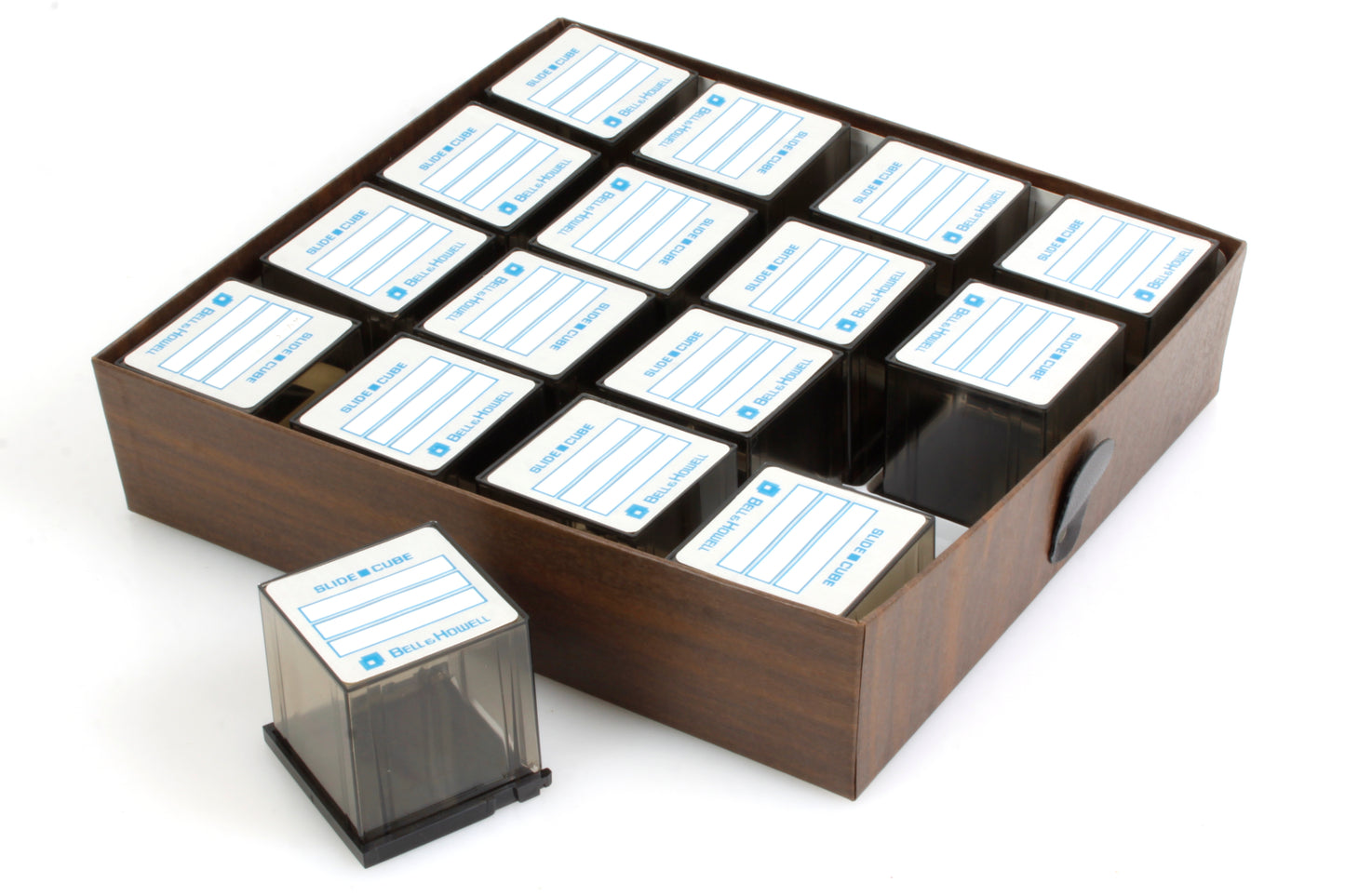 Bell & Howell 16 Slide Cube Cartridge Library Holds 640 Slides with Case