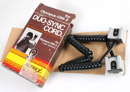 ALTREX DUO SYNC CHORD FOR OLYMPUS OM-2 IN ORIG BOX