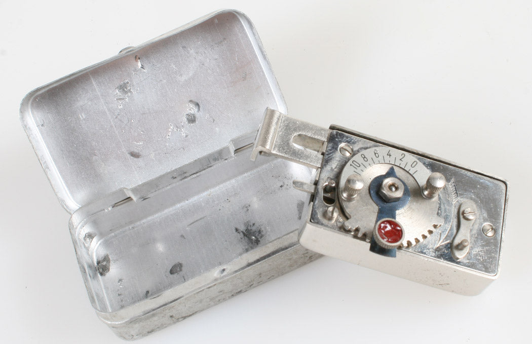 STEAMPUNK FASHION ACCESSORY TIMER IN CASE
