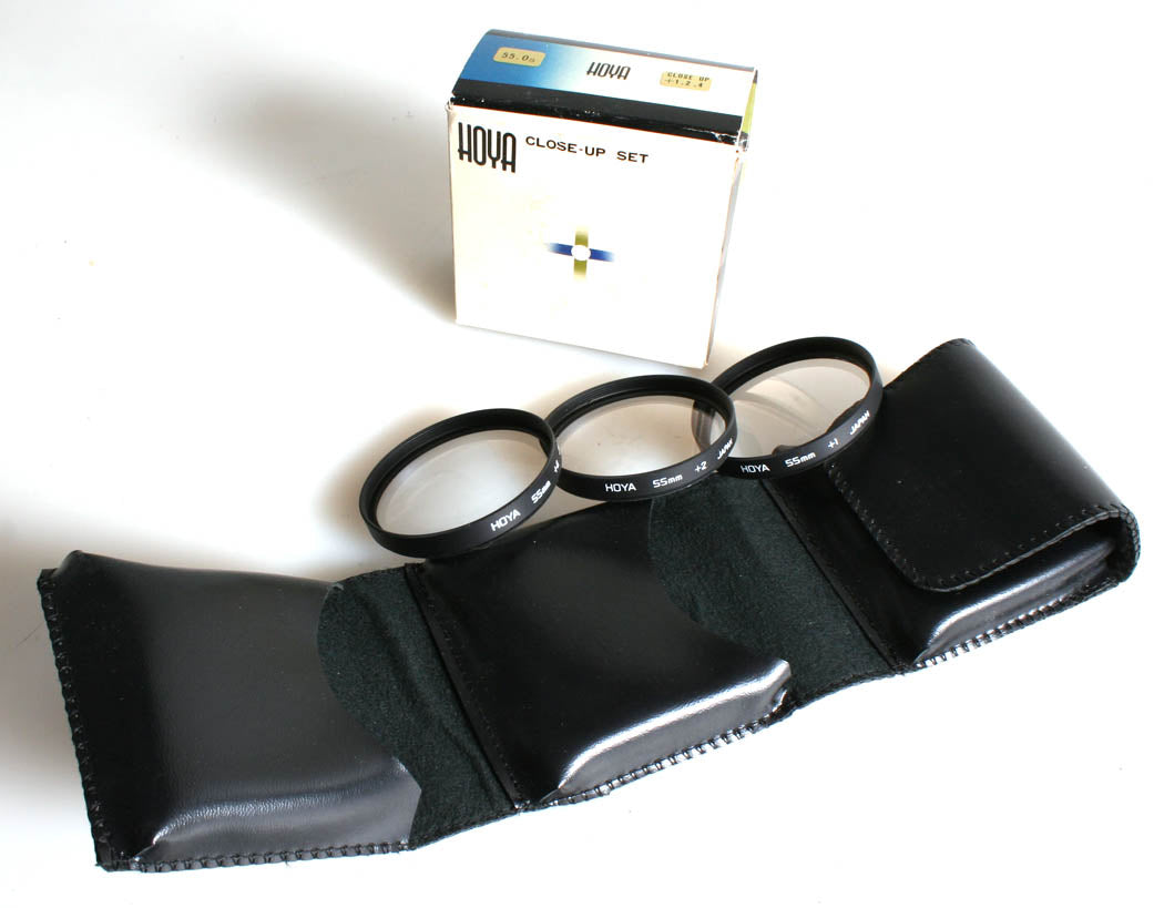 HOYA 55MM CLOSE UP FILTER SET IN CASE AND BOX