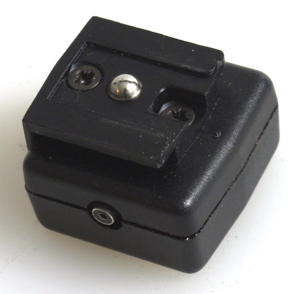 HOT SHOE W/ PC CORD CONNECTOR