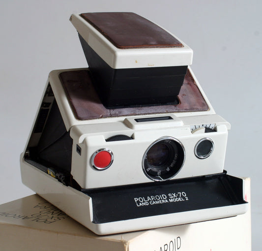 POLAROID SX-70 MODEL 2 IN ORIG. BOX