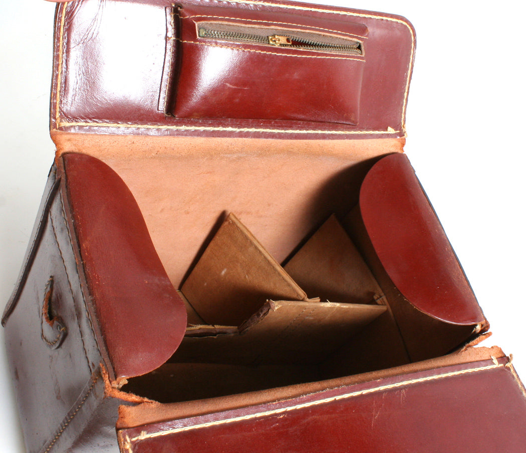 Vintage Camera Bag//1940s Leather Bag//Carrying Case