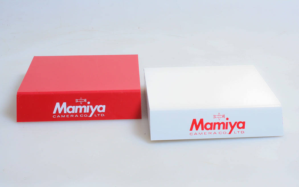 MAMIYA DISPLAY LOT, LOT OF 2