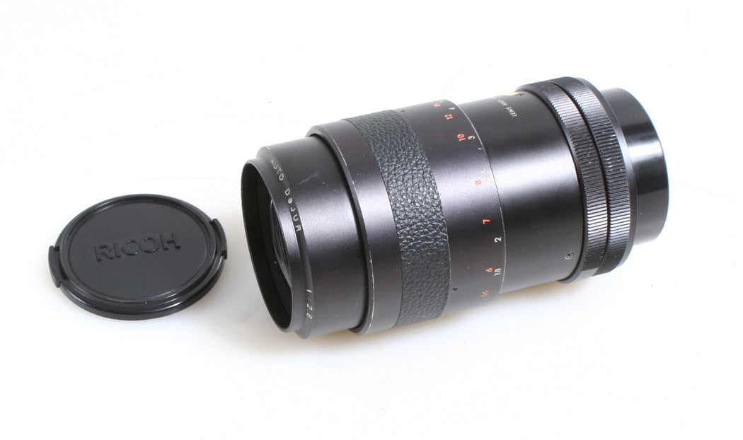 135MM 2.8 LENS FD MOUNT WITH FRONT AND REAR CAPS