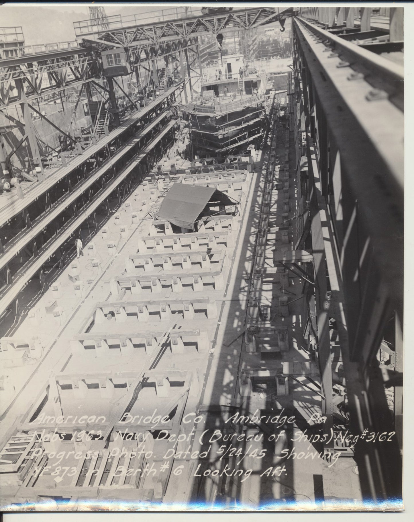 VINTAGE NAVY SHIPBUILDING PHOTOGRAPHS, SET OF 5//BLACK & WHITE IMAGES//SHIP