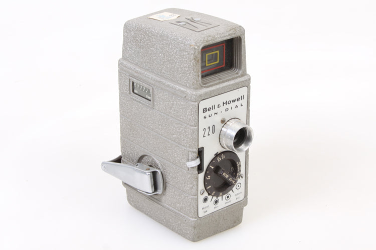 BELL & HOWELL SUN DIAL 220 8MM CINE/MOVIE CAMERA VINTAGE