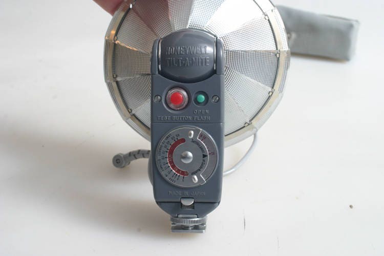 Vintage Honeywell Flash with Case