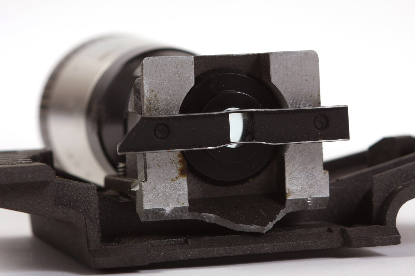 Art-Deco Zoom Lens, 19-32mm f1.5 in Assembly