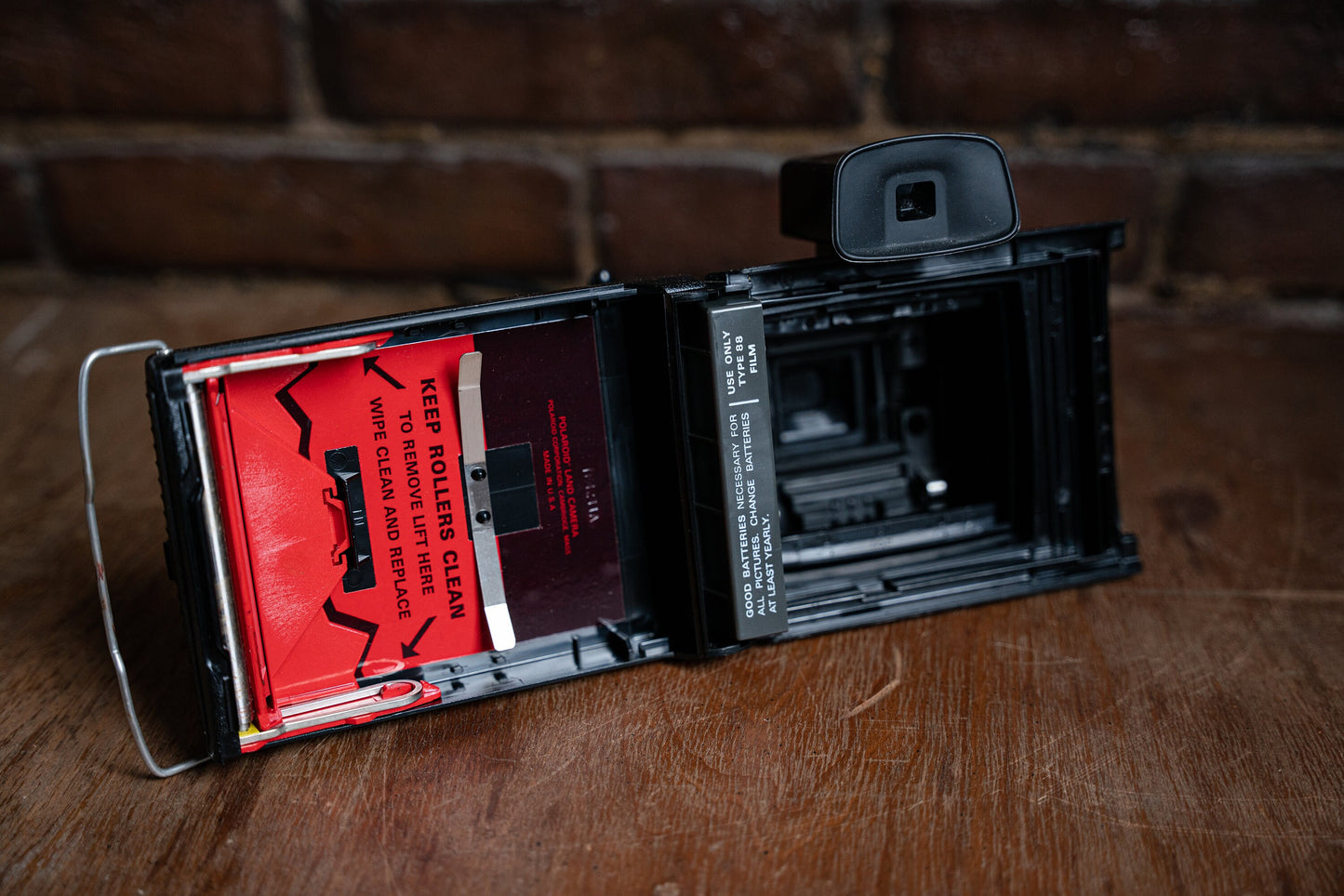 Vintage Polaroid Square Shooter 2 Land Camera + Case - Great Display Piece