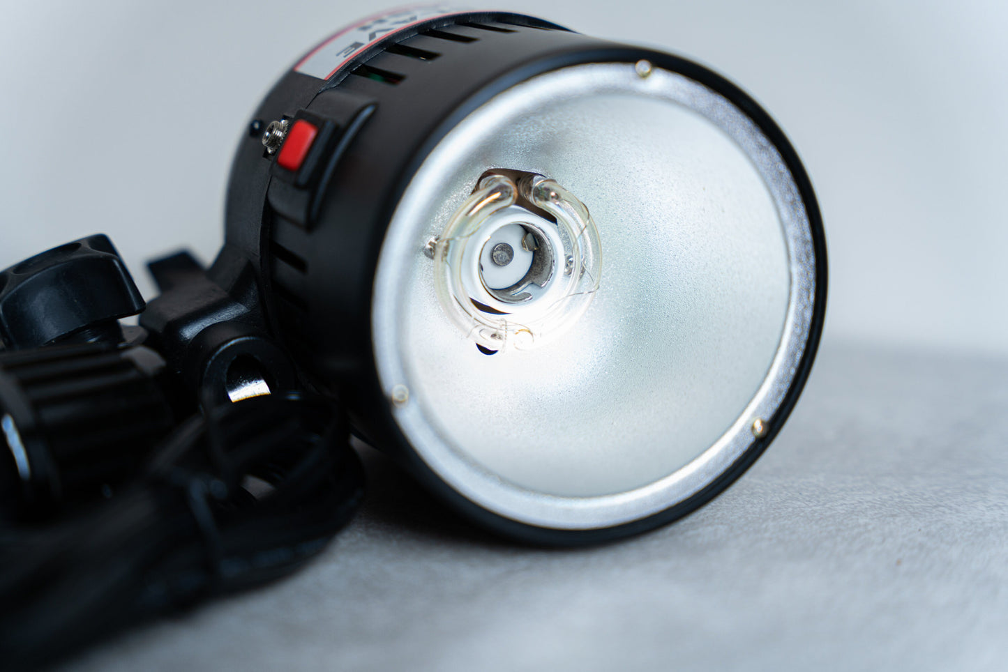 Photographic Studio AC Slave Flash w/ Light Socket