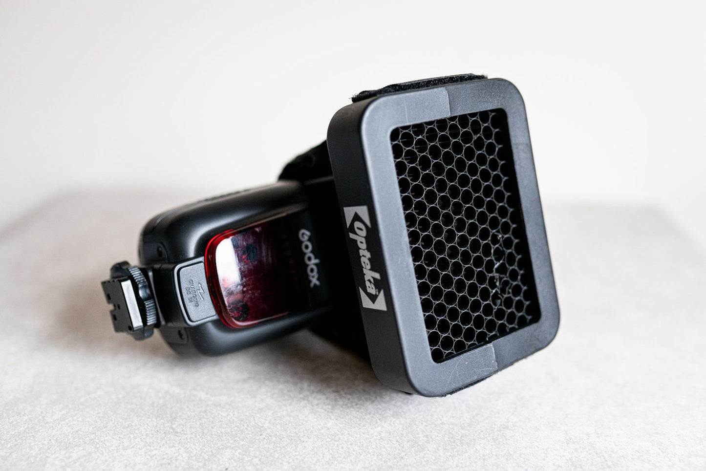 Opteka Honeycomb Grid - Adjustable and Universal