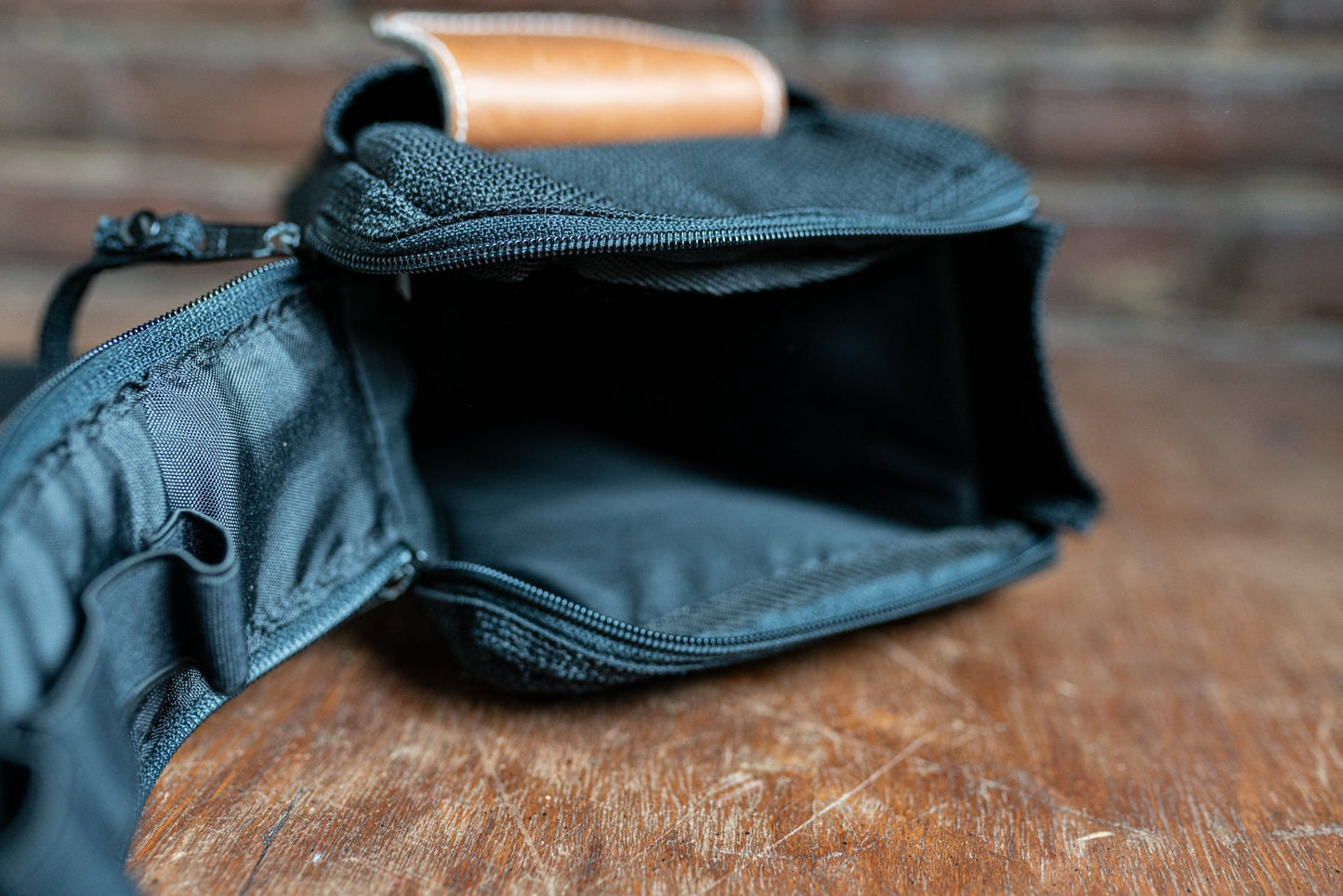 Super Cute Black Quantaray Camera Bag w/ Brown Accents