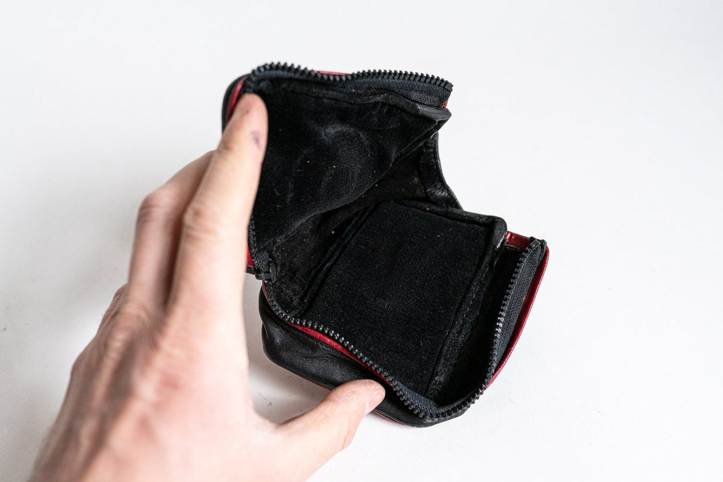 Vintage Black and Red Camera Accessory Case