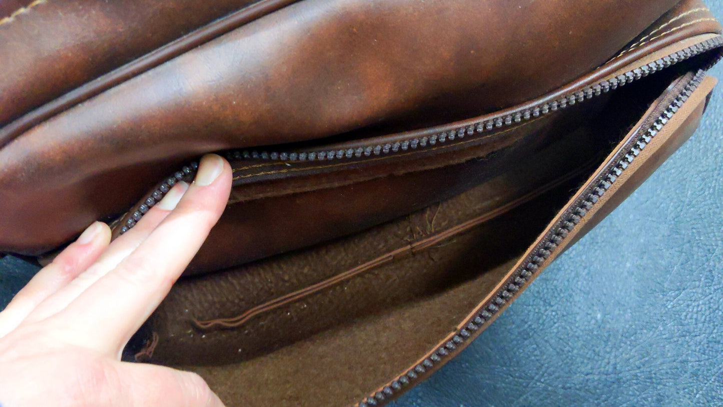 Camera Bag Brown Vinyl 1960s w/ Shoulder Strap
