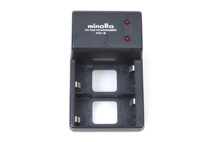 Vintage Minolta Maxxum Battery NI-CD Charger NC-2 115V