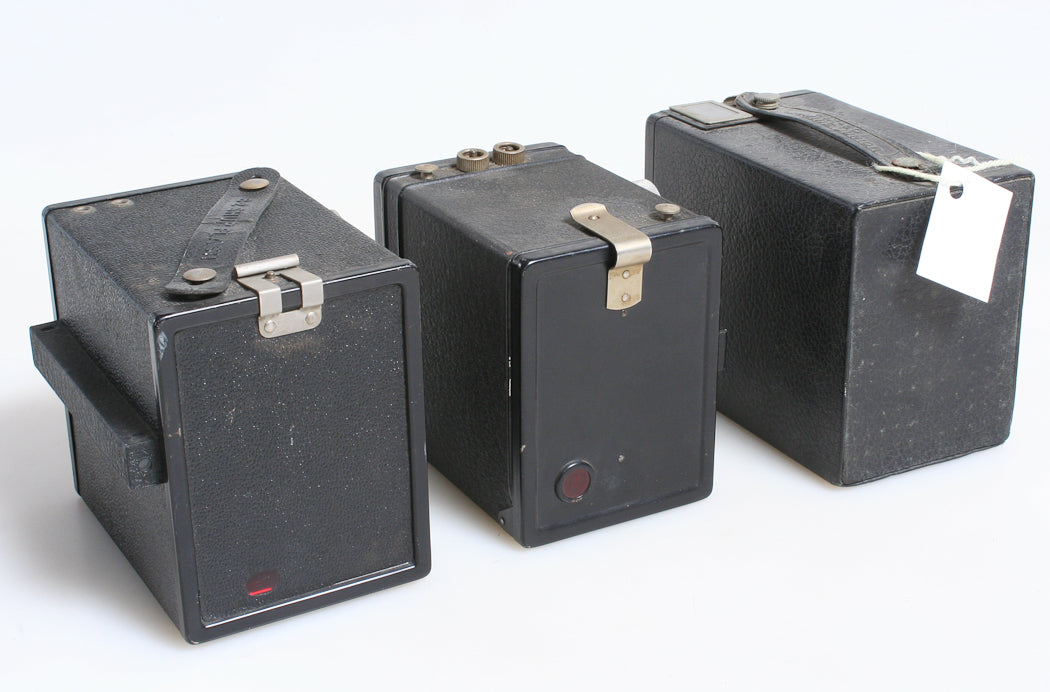 BOX CAMERA LOT, MIXED FILM SIZES, SET OF 3 DISPLAY