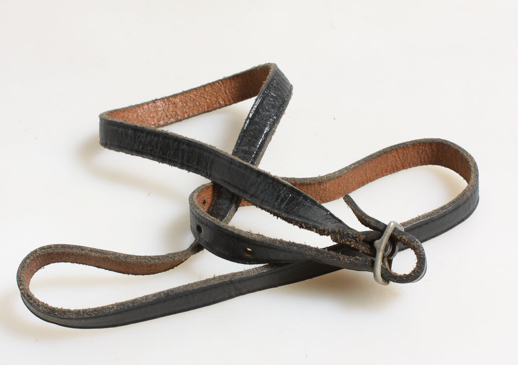 CAMERA STRAP, BLACK LEATHER, 1940S