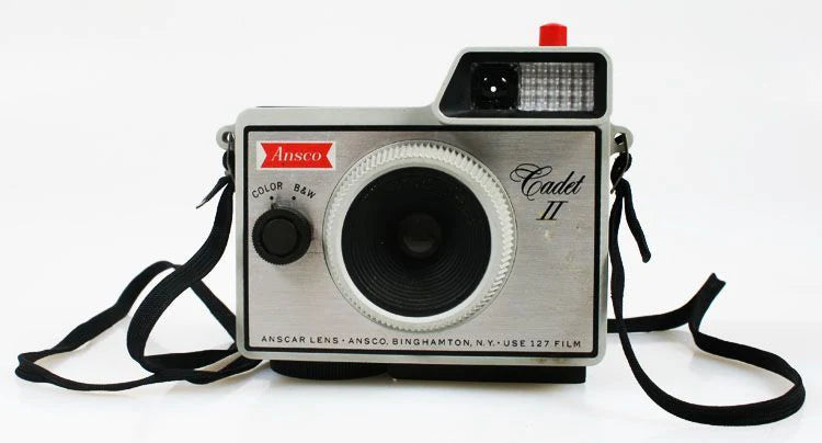ART DECO ANSCO CADET CAMERA (127) BAKELITE
