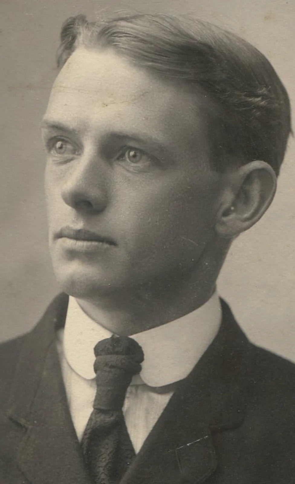 Vintage silver print portrait, startled man with pale eyes, circa 1890, 8x6