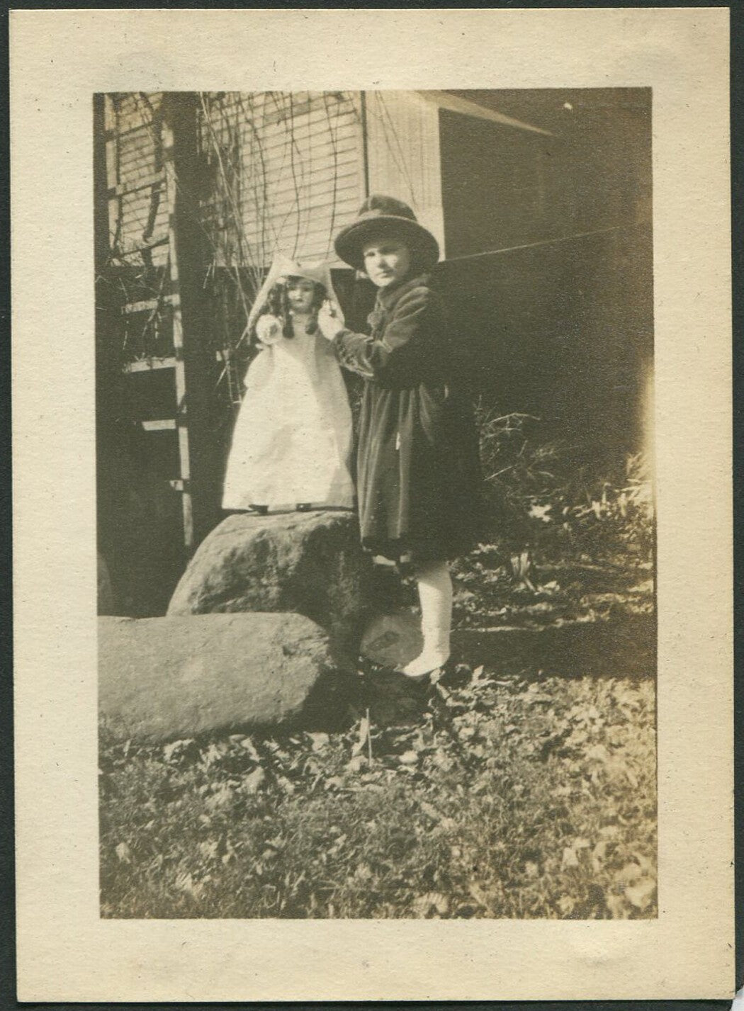 GIRL WITH BABY DOLL. CREEPY. 4 SET B W 1930s.