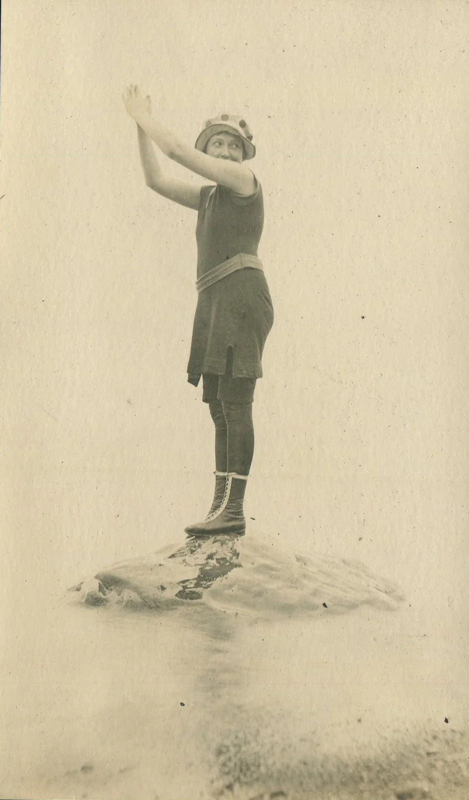 Original 1930s 4-Set B&W Photos on Album Page - Wealthy Family Leisure