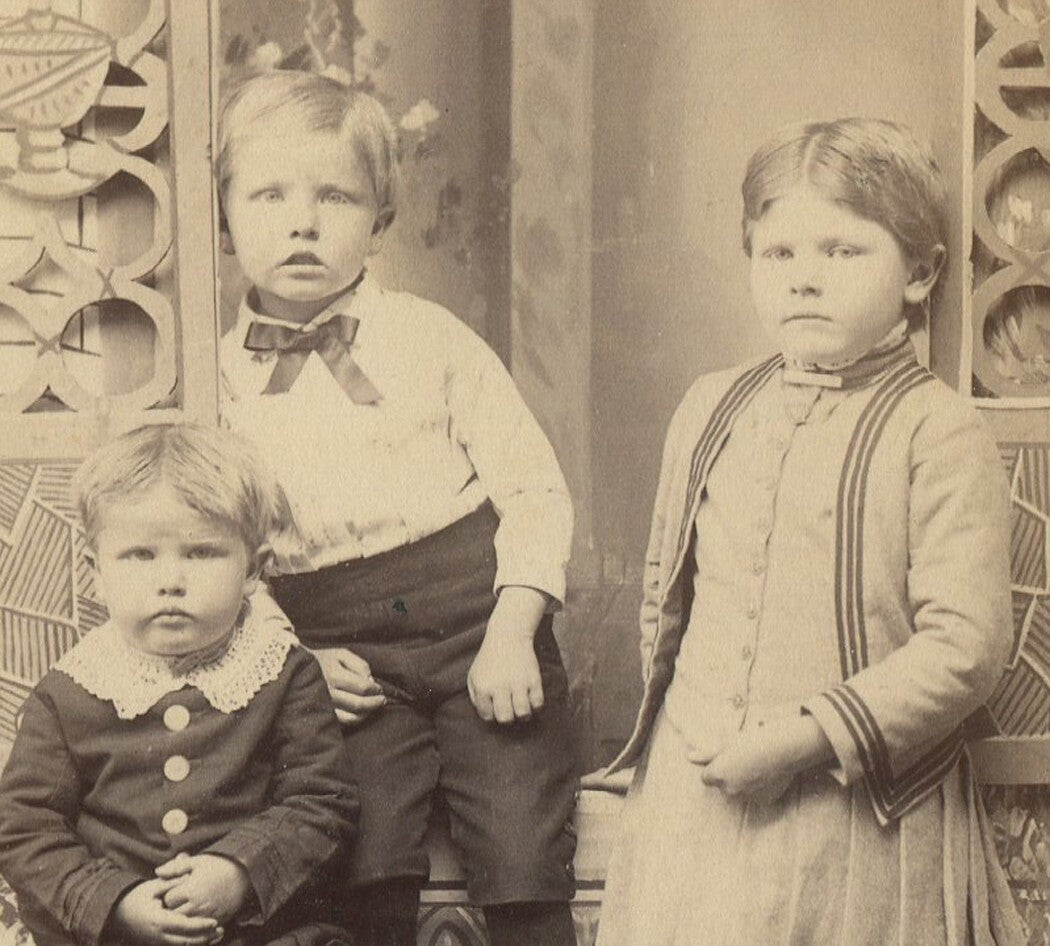 Vintage cabinet card portraits: Children and Grandparents, 4-set authentic