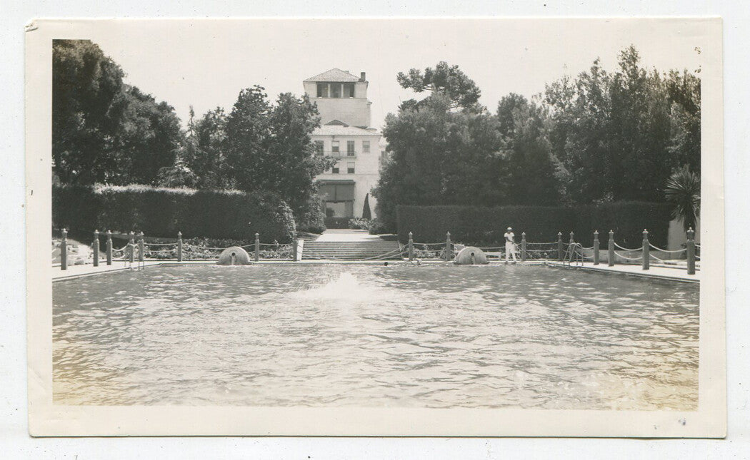 DEL MONTE HOTEL POOL. VINTAGE B W, 1940-50. VINTAGE B W PRINT.