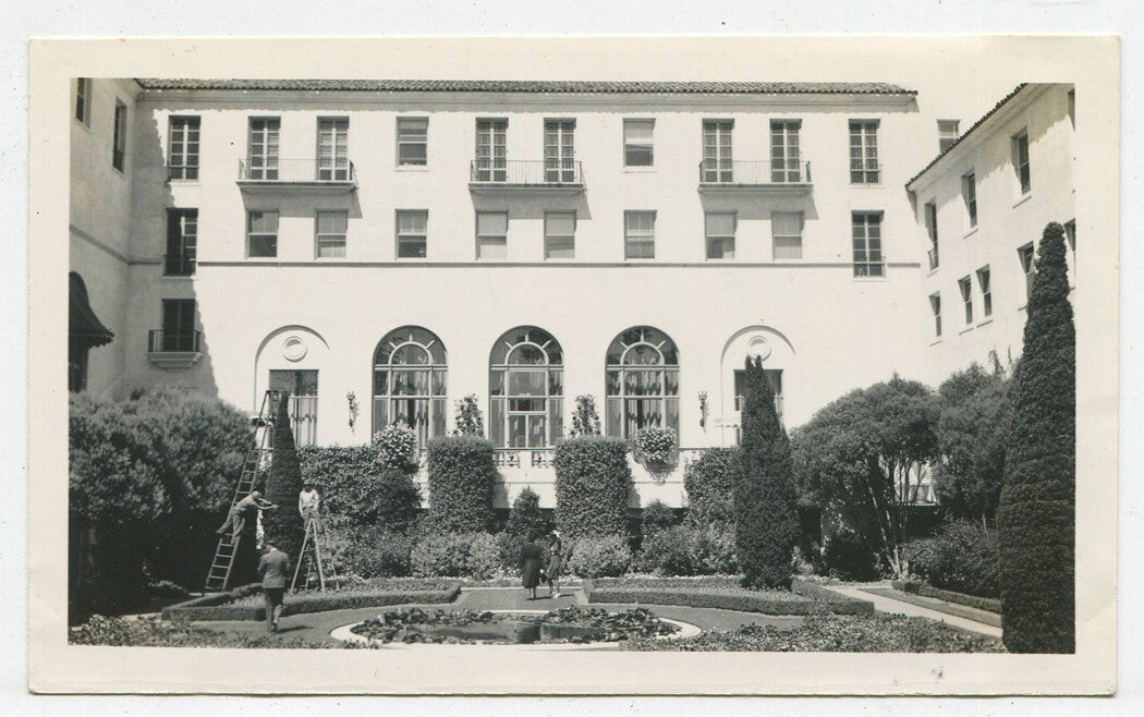 DEL MONTE HOTEL AND GARDENS. VINTAGE B W PRINT, 1940.