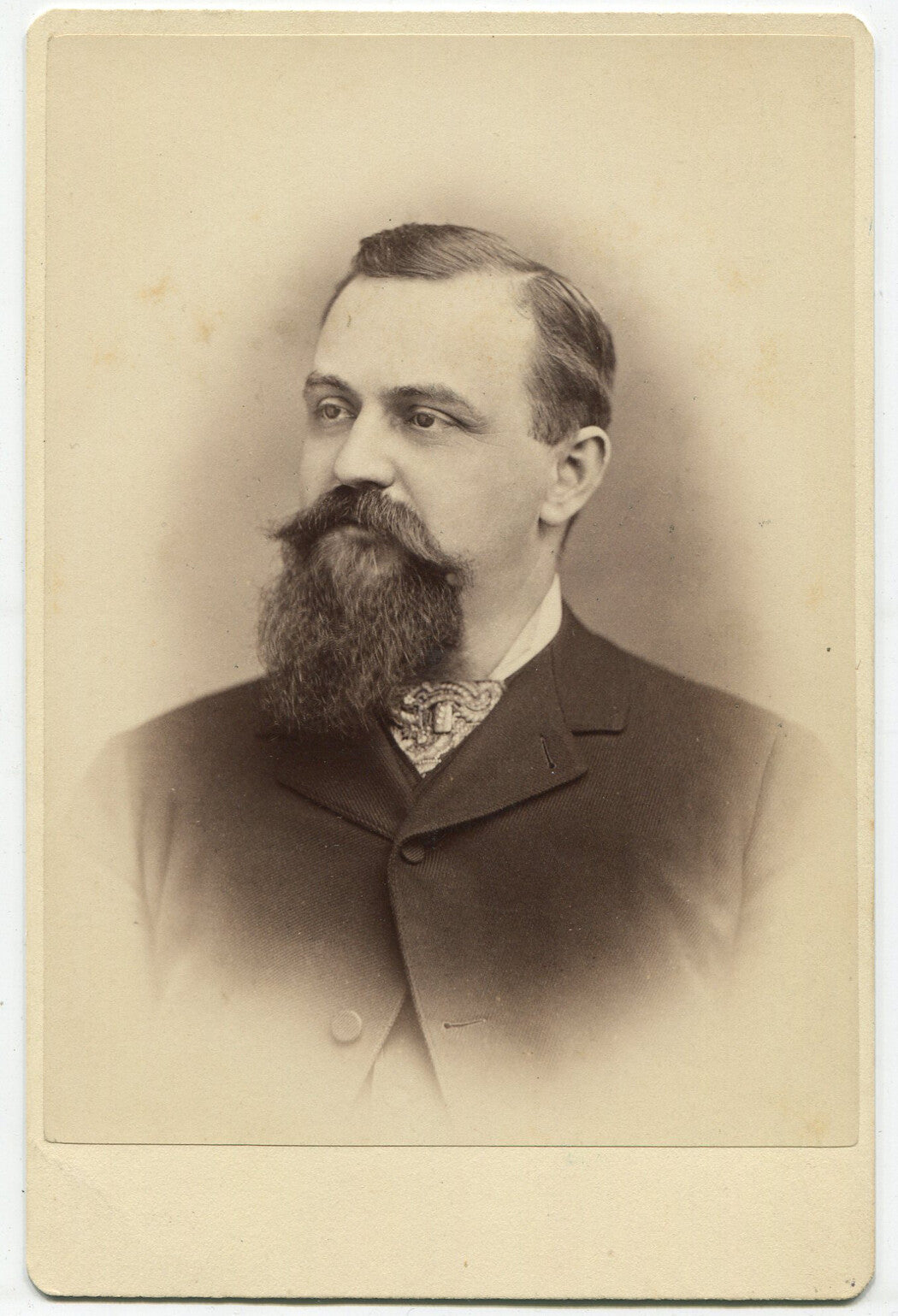 MAN WITH IMPRESSIVE BEARD AND JEWELED COLLAR PIN. CABINET CARD, PLAINFIELD, N.J.