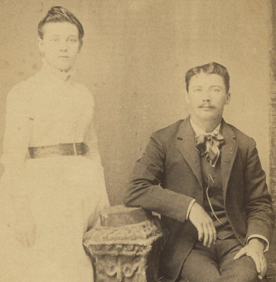 COUPLE PRACTICING SOCIAL DISTANCING. CABINET CARD.