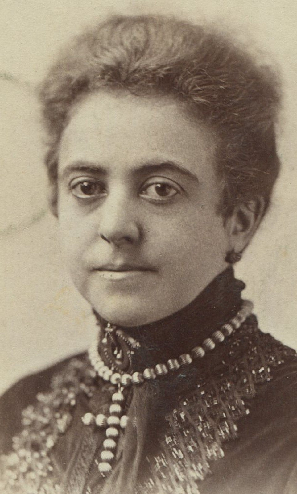 Vintage cabinet card photo: Great Big Eyed Woman with Crucifix, Indianapolis,