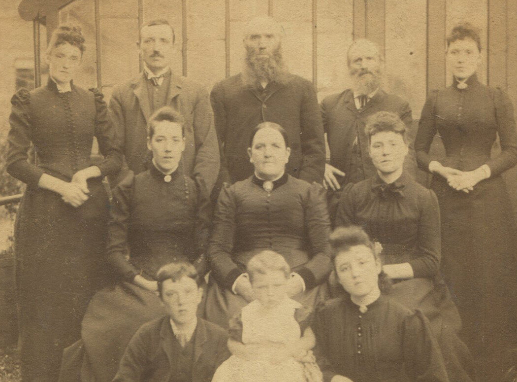 GROUP POSED FOR CULT GATHERING PHOTO. CABINET CARD.