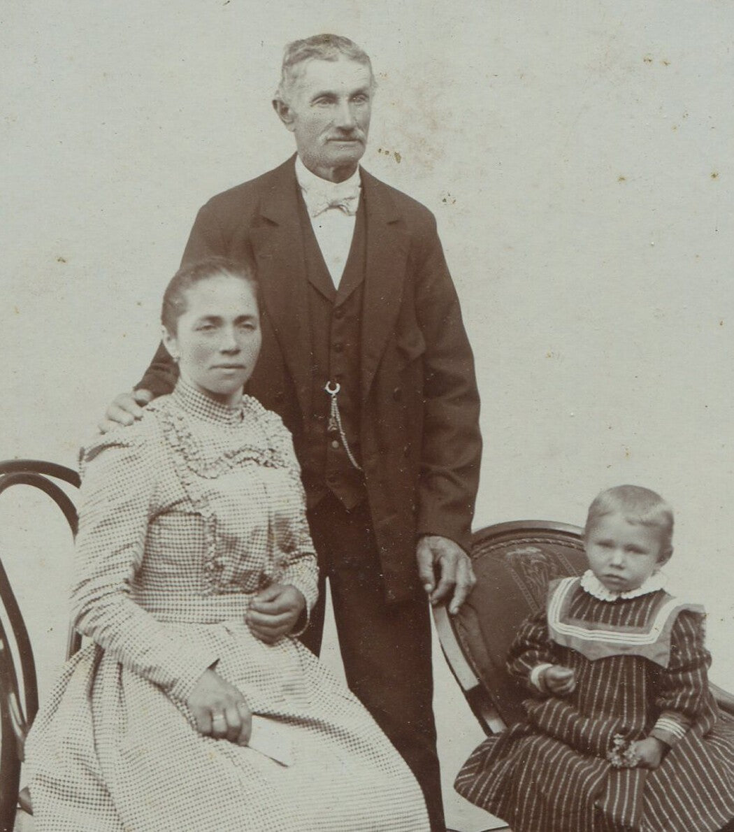 Vintage Germany Cabinet Card Photo - Couple with Young Child, Uneasy Family