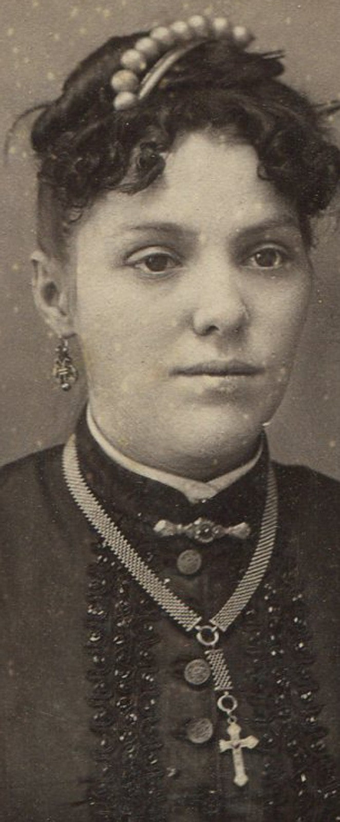 Vintage Cabinet Card Photo: Woman with Hair Clip, Crucifix & Rings, Back-Marked