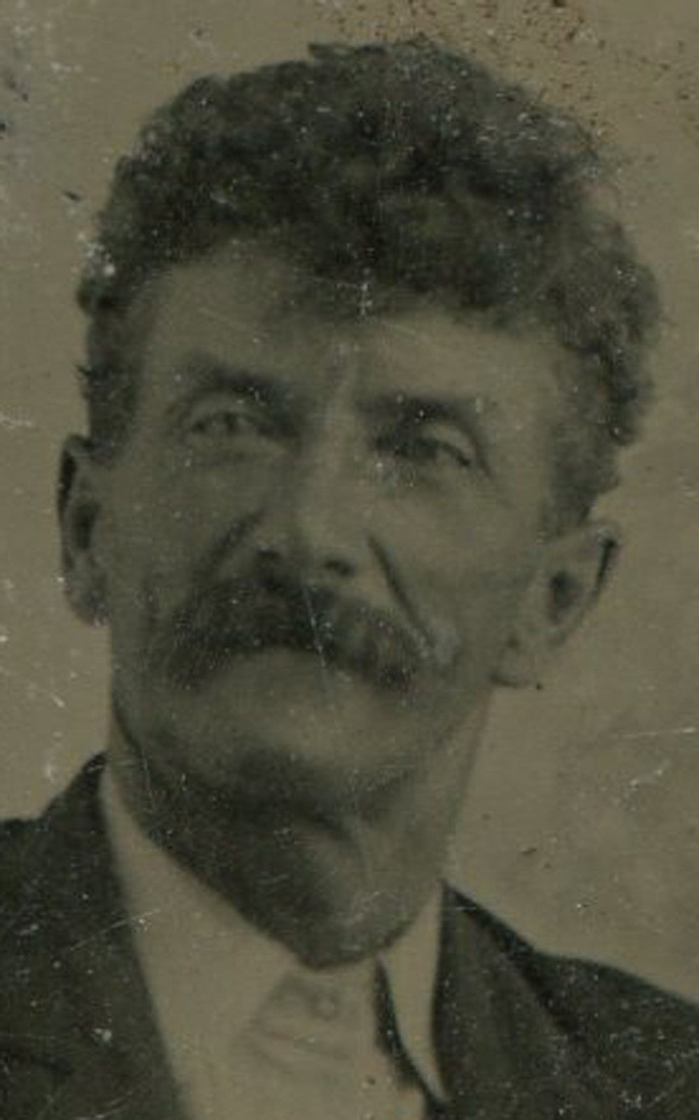 Tintype Photo: Mark Twain Look Alike, Seated Man with Wavy Hair, Vintage