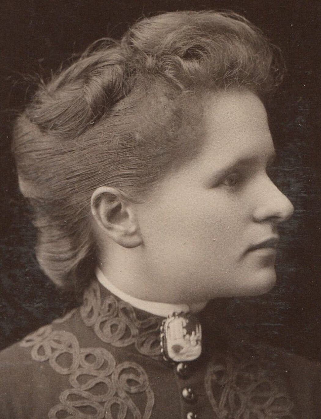 BEAUTIFUL WOMAN IN PROFILE. STUNNING PHOTO. CABINET CARD. GALESBURG, ILL.