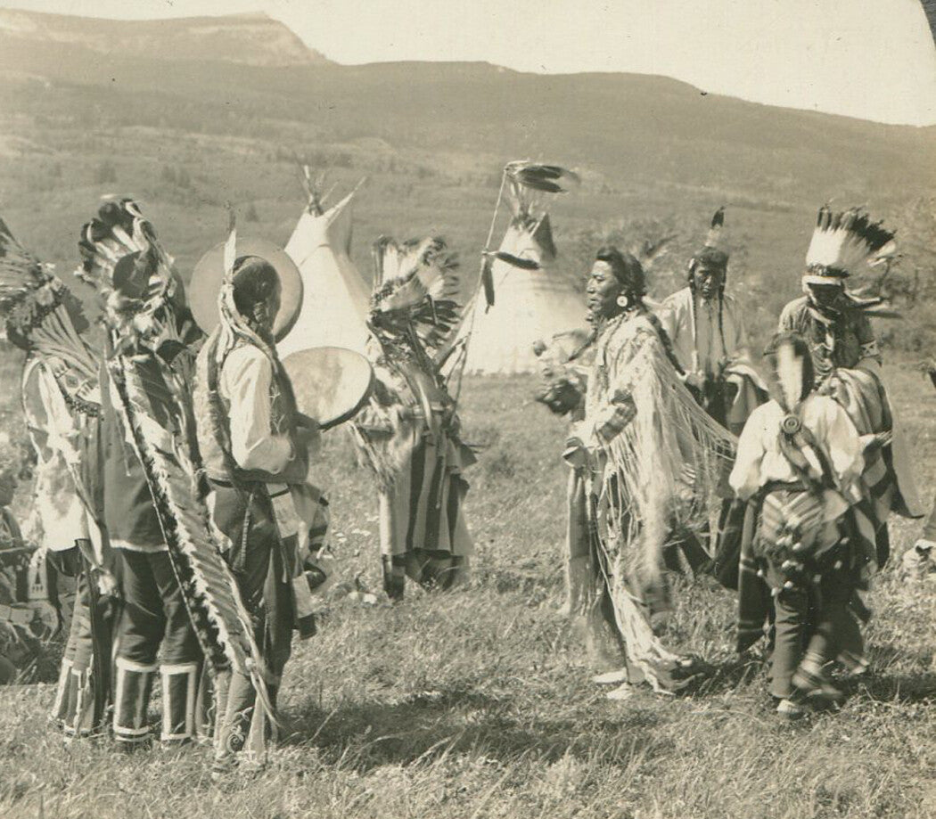 NATIVE AMERICANS GATHER, CEREMONY, CLACIER NATIONAL PARK. STEREOVIEW.