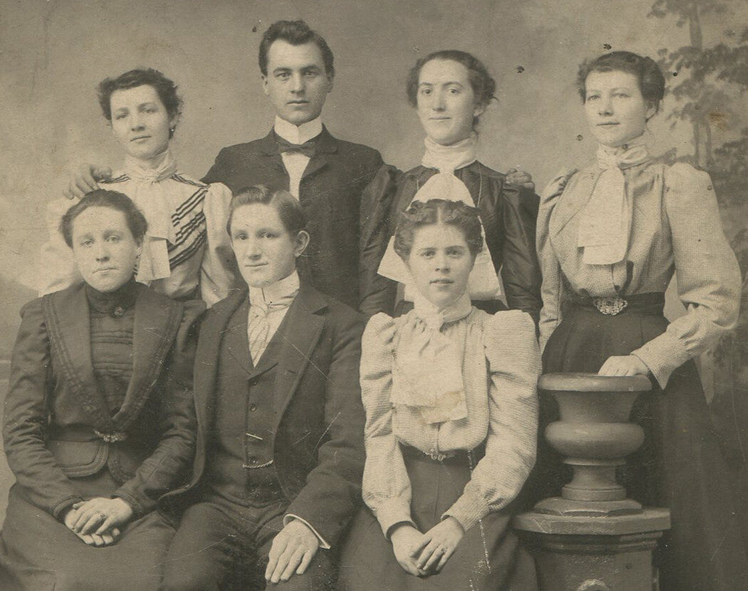 GROUP PHOTO, WOMEN, MEN, BOWLER HATS. CABINET CARD.