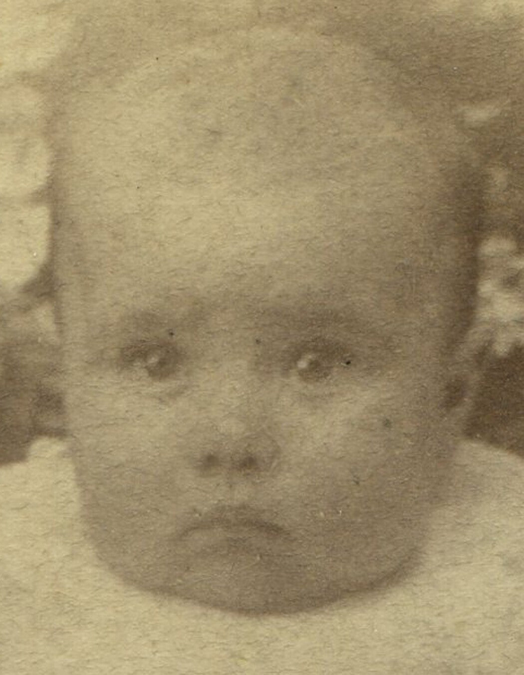 HIDDEN MOTHER W/ BABY. CDV. PRAIRIE CITY, IOWA.