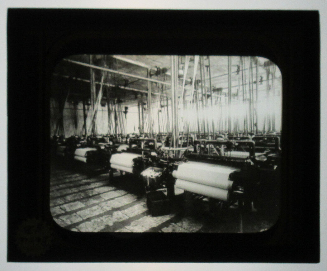 OCCUPATIONAL, TEXTILE FACTORY SETTING. 1900. PHOTO ON GLASS.