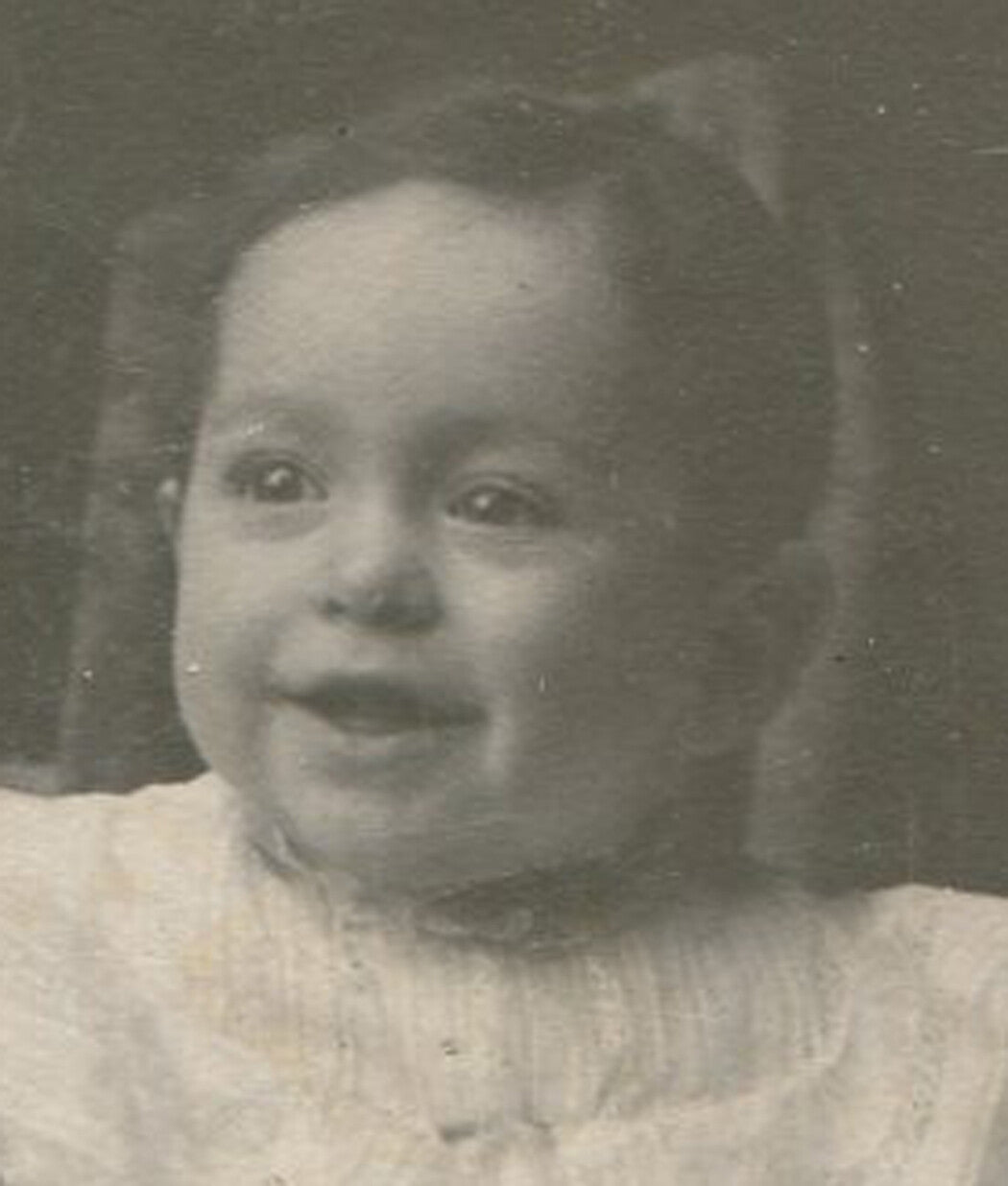 LAUGHING TODDLER. CABINET CARD.