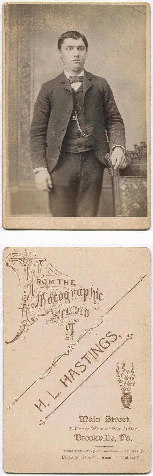 YOUNG MAN, STUNNED EXPRESSION. CABINET CARD. BROOKVILLE, PA.