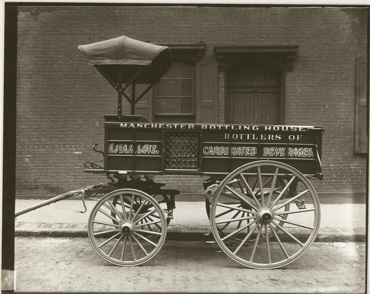 MANCHESTER BOTTLING HOUSE, COMMERCIAL DELIVERY HORSE DRAWN WAGONS, PITTSBURGH
