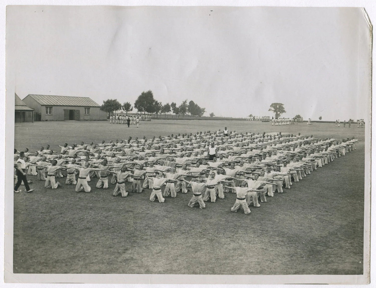 BRITISH SAILORS PHYSICAL FITNESS TRAINING. WWI. (8x10 REPRINT)