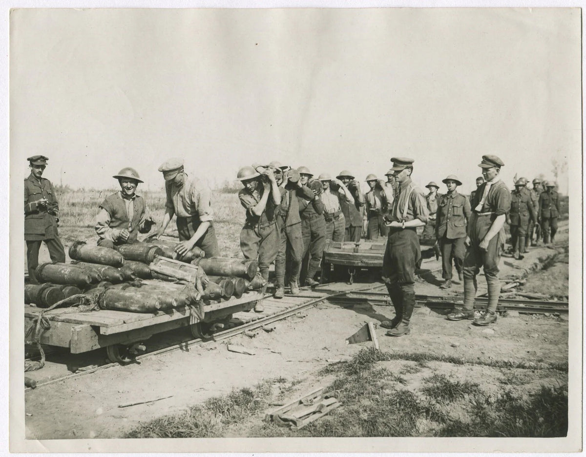 BRITISH TROOPS CARRYING SHELLS TO LIGHT RAIL. WWI. (8x10 REPRINT)