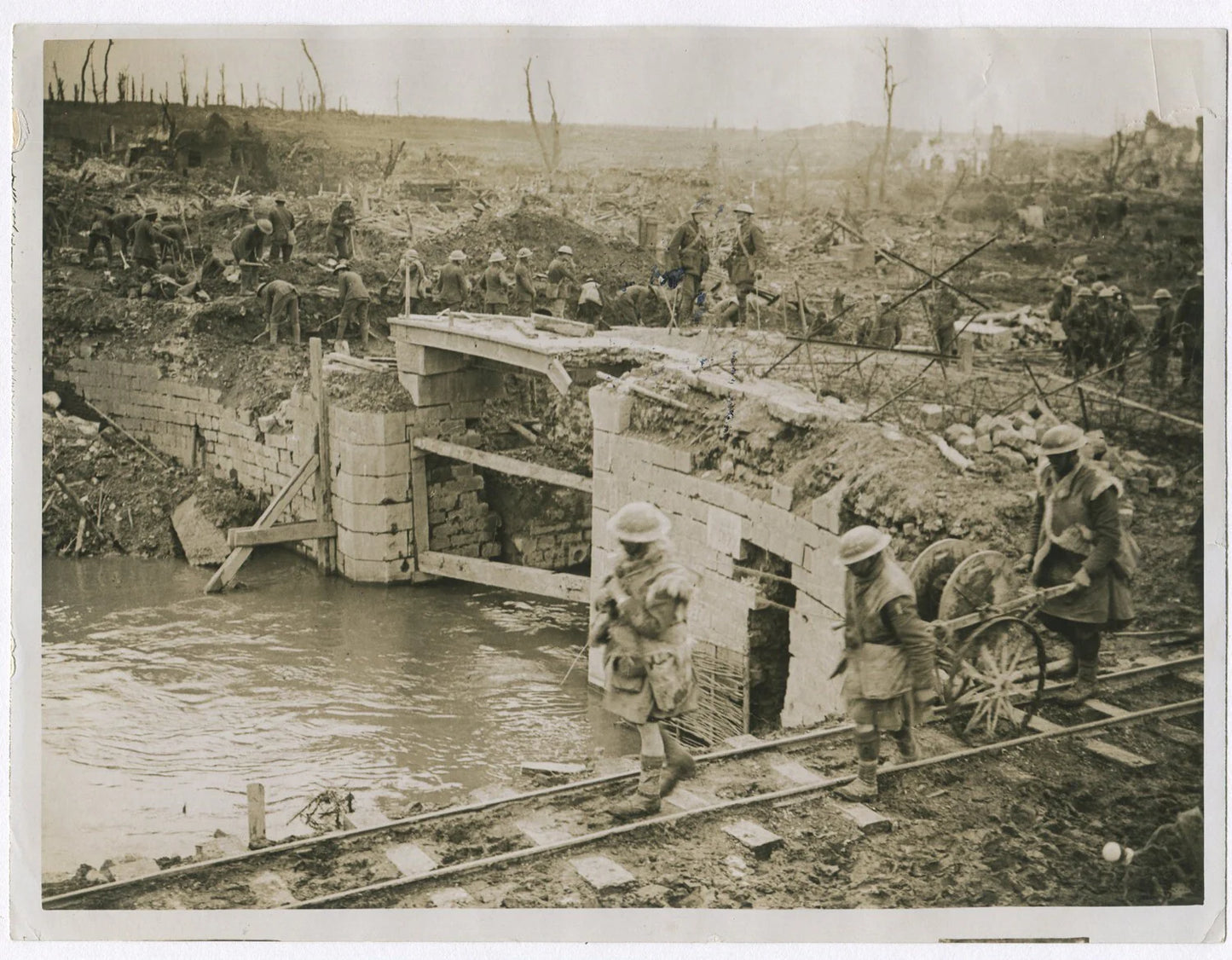 BRITISH MILITARY ENGINEERS LOCK AND BRIDGE REPAIR. WWI. (8x10 REPRINT)