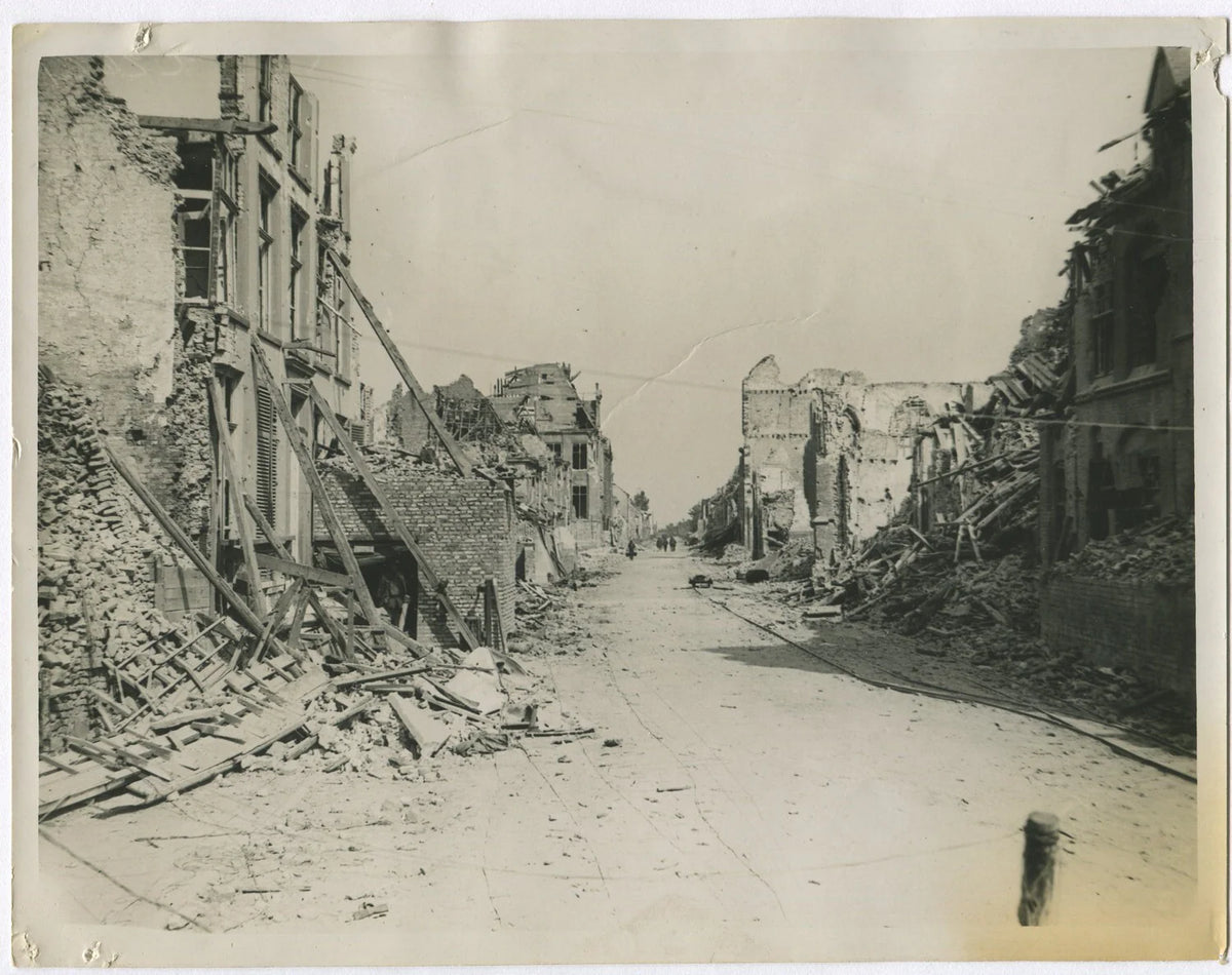 RUINS OF NIEUPORT, BELGIUM. WWI. (8x10 REPRINT)