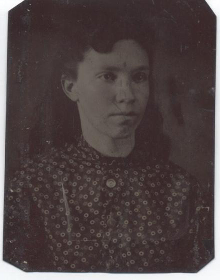 TINTYPE, UNMOUNTED, PORTRAIT OF GIRL IN PATTERNED SHIRT.